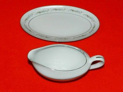 Larchmont 8091 Platinum Rim Fine China Japan Gravy Boat with Plate