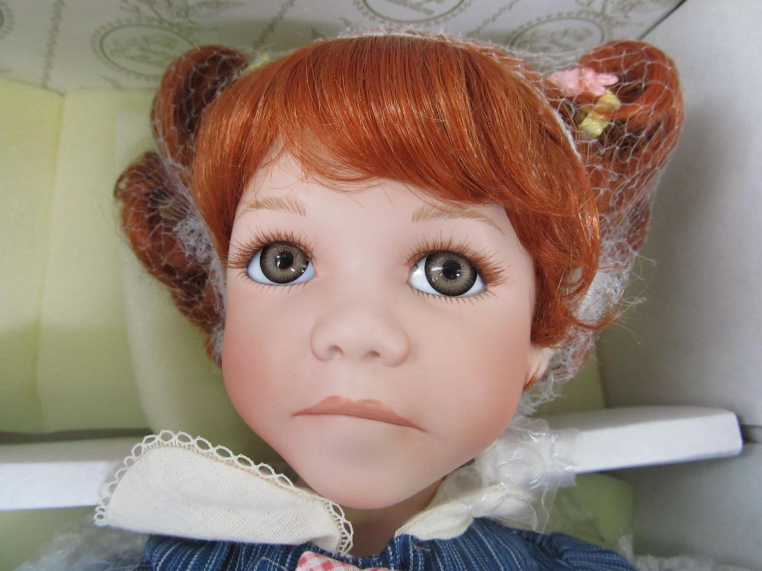 Kingstate The Prestige Collection Meg Molly Porcelain Dolls