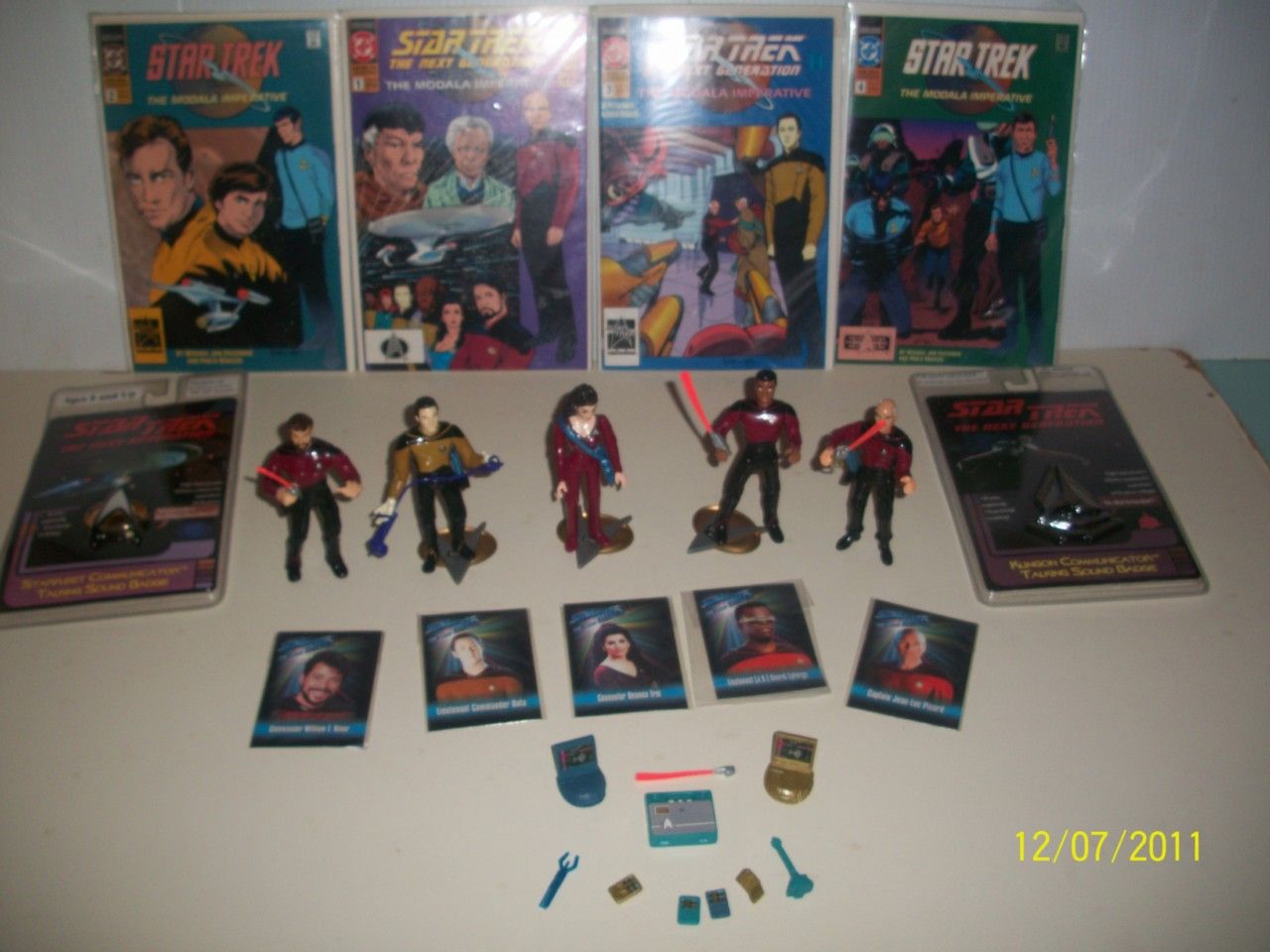 Vintage Star Trek Action Figures Comic Books Trading Cards Talking