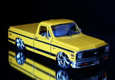 1972 Chevy Cheyenne Pickup Dub City Diecast 1 24 Yellow