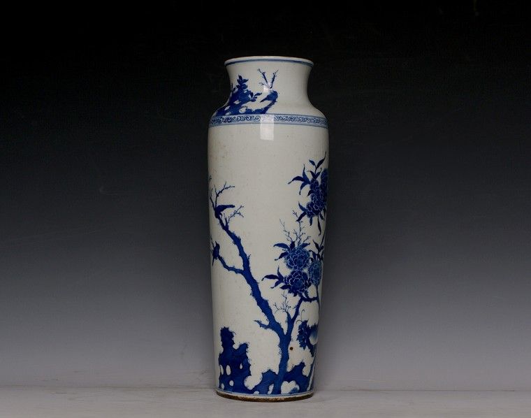 Large Fine Antique Chinese Qing 19th C Blue and White Porcelain Vase