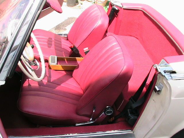 Mercedes SL W113 Lederausstattung rot Pagode neu Sitze