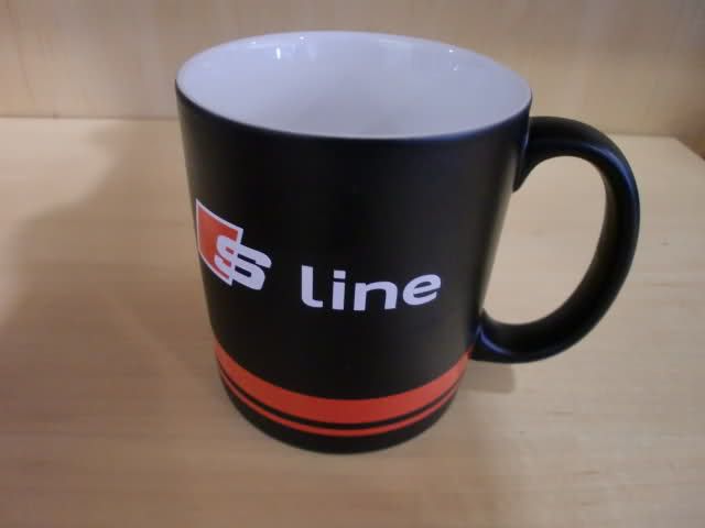 Tasse / Trinkbecher Audi A3 A4 A5 Q5 A6 A8 R8 S Line