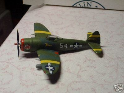 5371 Armour P 47 Thunderbolt USAAF 1100