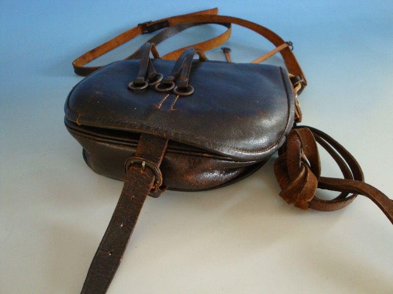 0512A1 161 Alte Jagd Tasche Leder