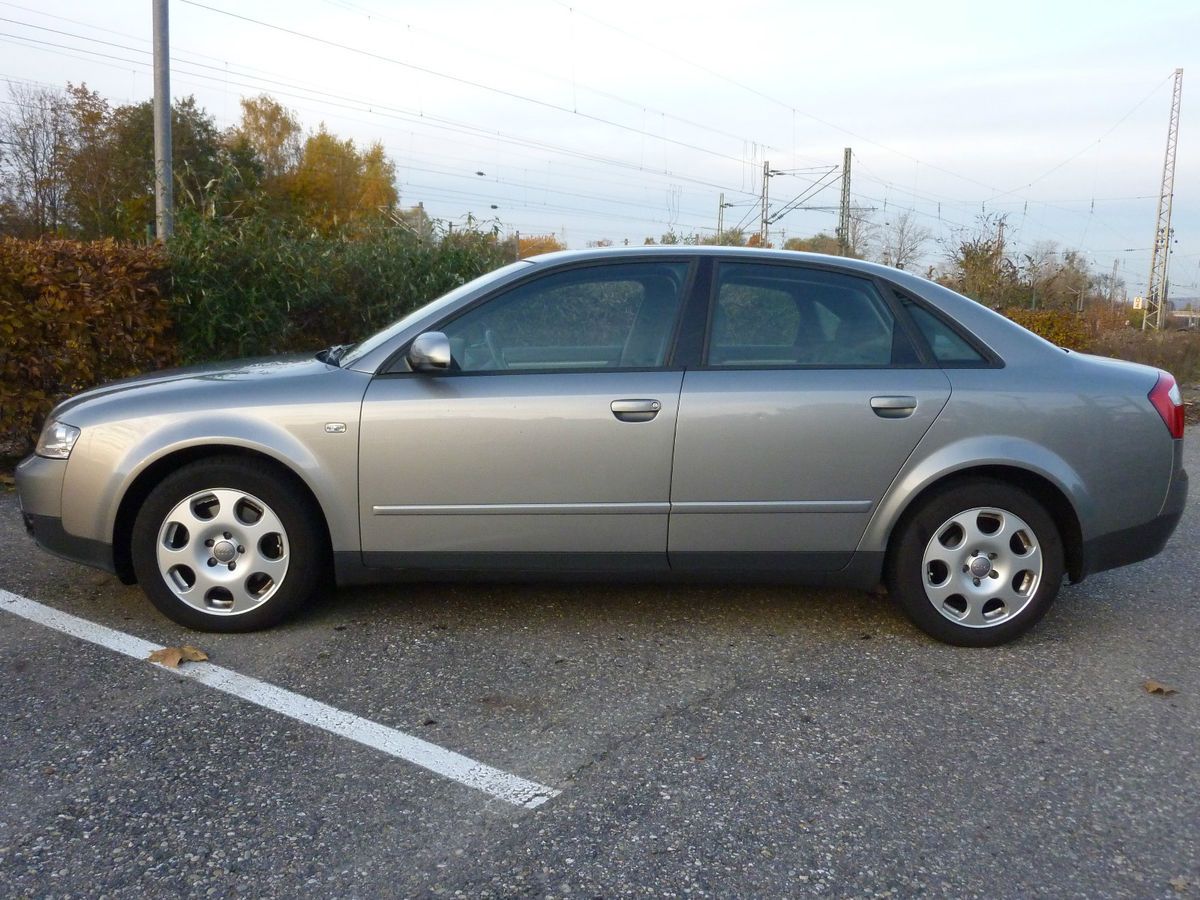 Audi A4 Limousine, delphingrau, 175.000 km