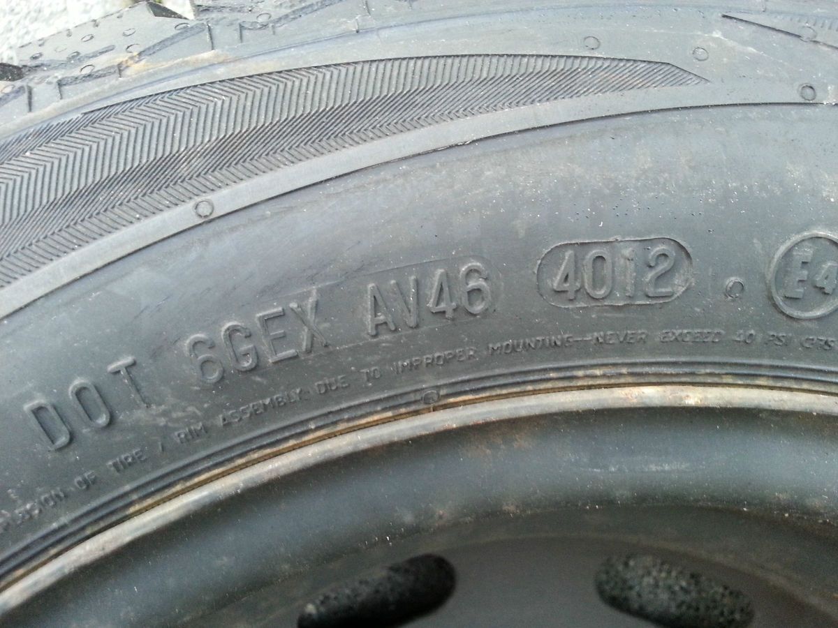 Uniroyal Winterreifen 175/65 R14 T, DOT 42/12, Neu