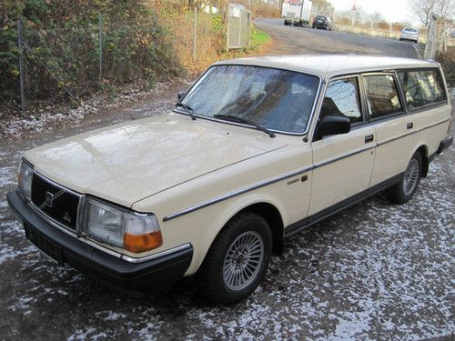 Volvo 245 GL 7 Sitzer