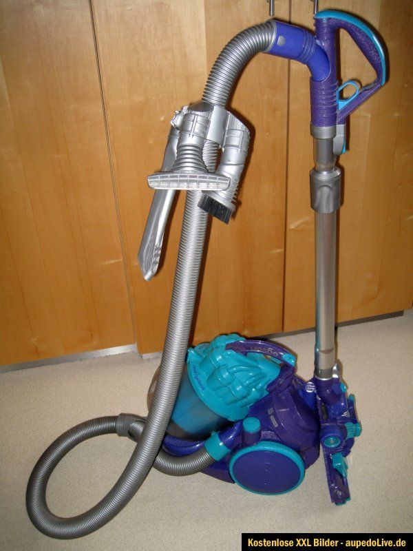 Dyson DC08 Allergy Bodenstaubsauger