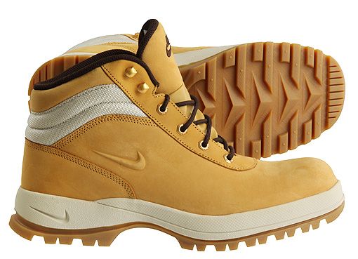 NIKE STIEFEL MANDARA Gr. 42 NEU SCHUHE WINTERSTIEFEL