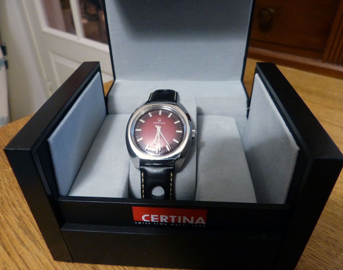 Very Rare Vintage Certina DS 2 Sunburst Red Serviced New Crystal New