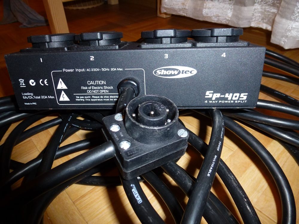 Showtec SP 405 Bulgin 4 Kanal Steuerkabel Stromverteiler Split Licht