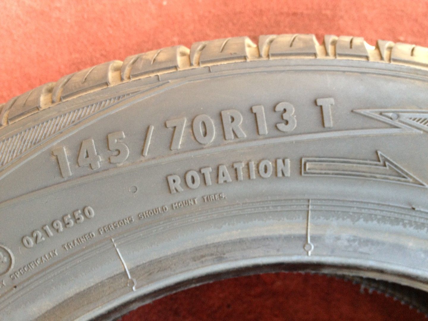 466) 1x Sommer Reifen 145/70 R13 71T UNIROYAL Rallye 680 NEU