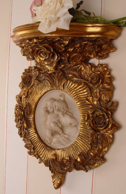 HISTORISCHE WANDKONSOLE ALABASTERRELIEF ABLAGE VINTAGE STIL GOLD