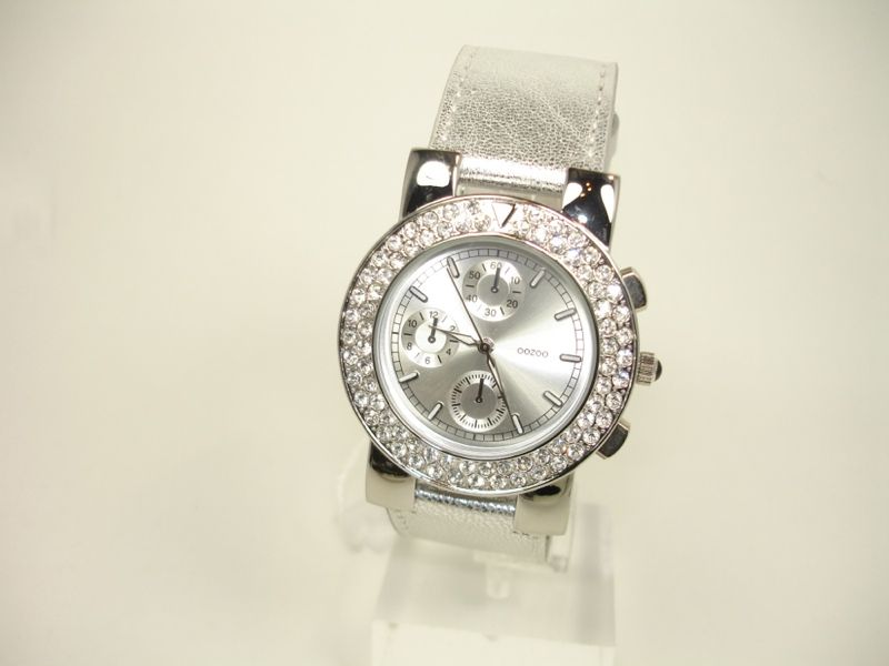 ooZoo Damen Uhr C4231 silber mit Steinen