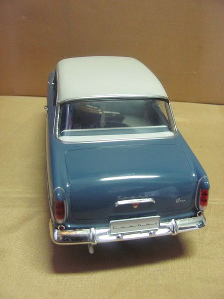 Ford Taunus 12M 2006 Modellauto Revell 118