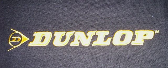 Sweatshirt mit Rundhalsausschnitt, Dunlop Applikation auf der Brust