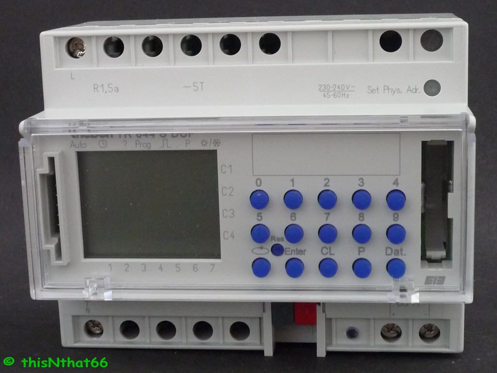 KNX 4 Kanal Jahreszeitschaltuhr mit DCF 77, TR 644 S DCF, neu