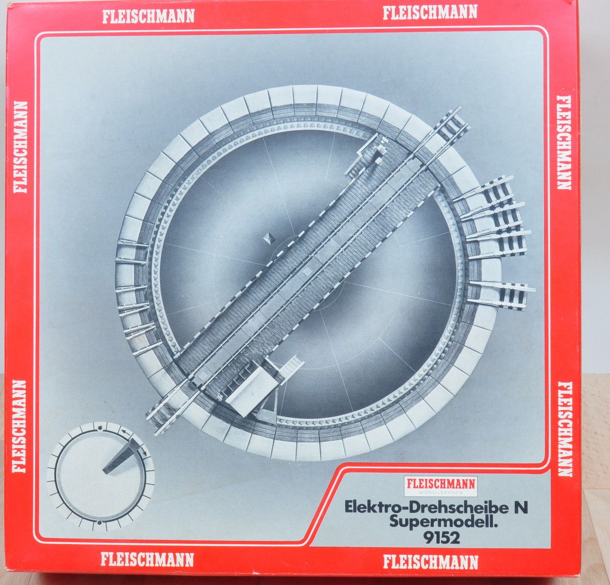 Fleischmann 9152 Elektrische Drehscheibe mit 9 Gleisabgängen / Spur N