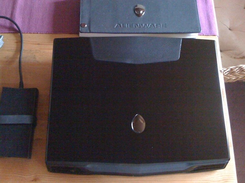 Alienware M15x Core i7 720QM, FullHD ATI Radeon HD5870, 4GB RAM, 320GB