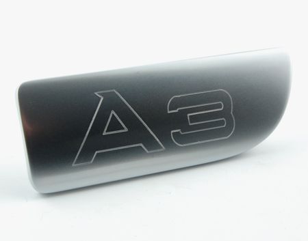 Audi A3 8P Sportback Cabrio Handschuhfach Emblem