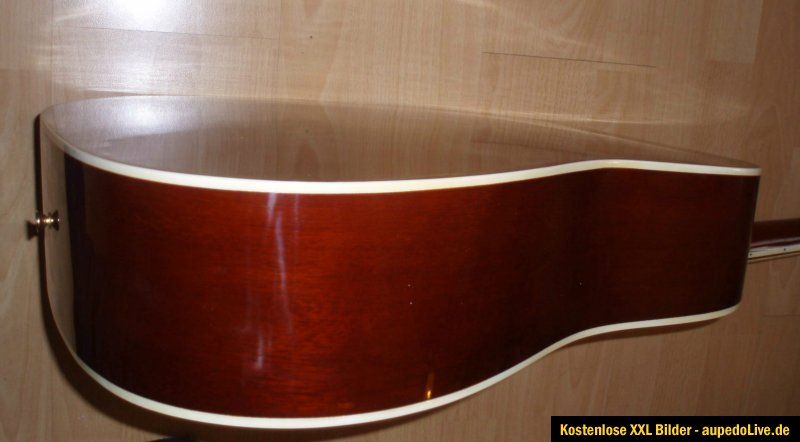 Western Gitarre   C . Giant mit Framus Saiten