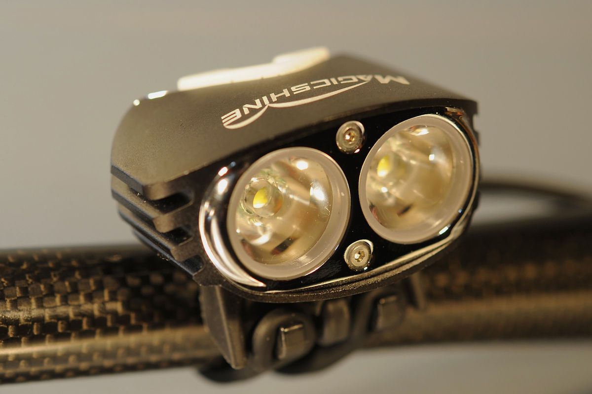 Magicshine MJ 880 U2,NEU,2200 Lumen,Fahrradlampe,Bike,Leuchte,pure