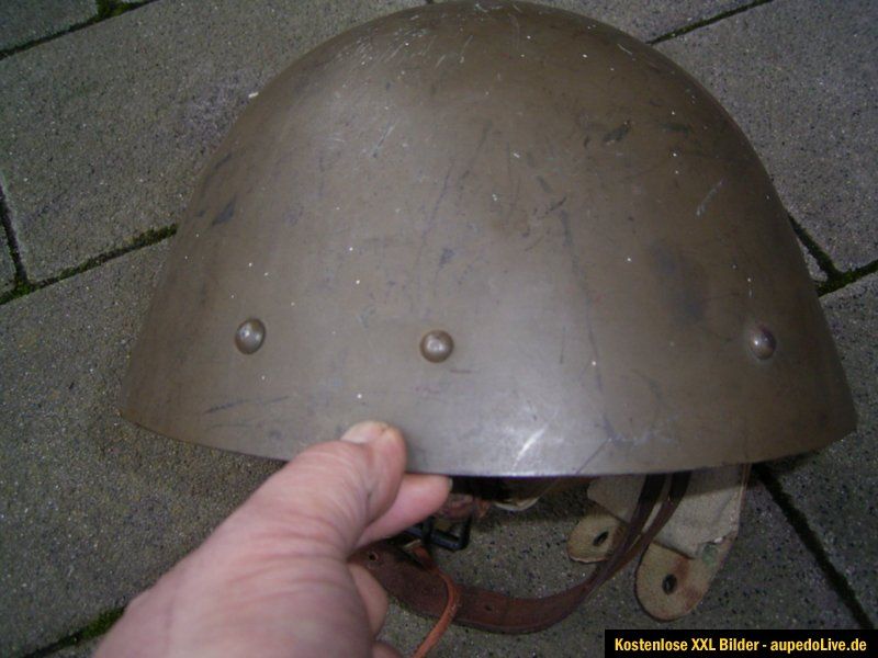 Stahlhelm 2.Weltkrieg Polen Rumänien mit Riemen und Innenhelm